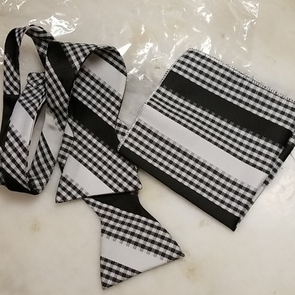 Silk bowtie and matching pocket square